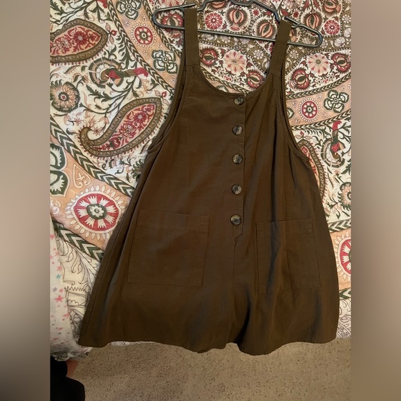 never worn - Picture 1 of 1